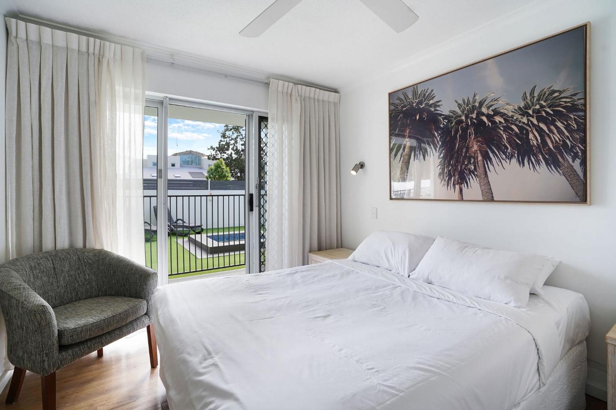 Noosa Parade Holiday Inn Rum bild
